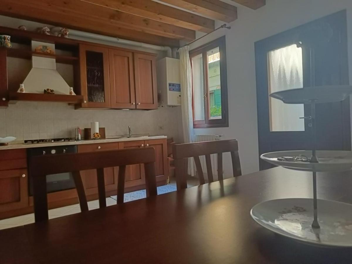 Casa Sul Cielo Di Burano Villa Exteriör bild